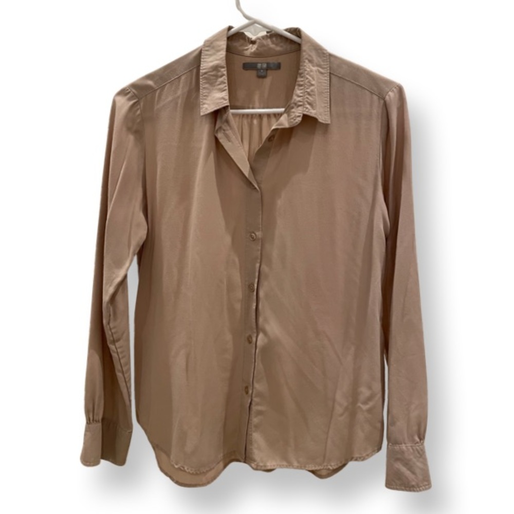 ❌SOLD❌UNIQLO - Button down shirt / size M / beige tan